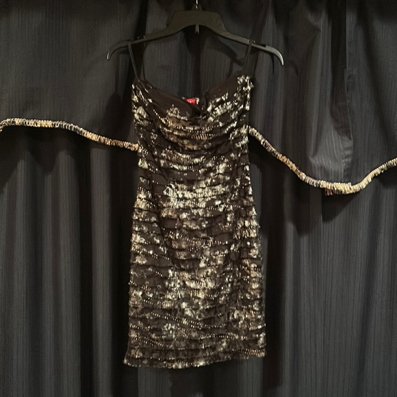 Shimmery ruffled little black dress - Picture 1 of 3
